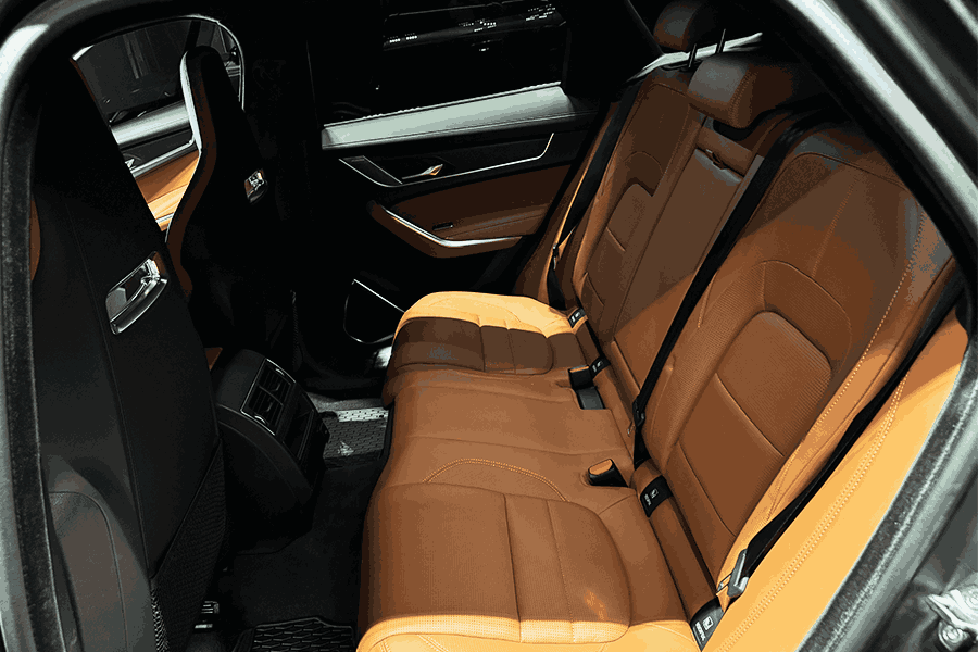 Jaguar F-PACE P400 S